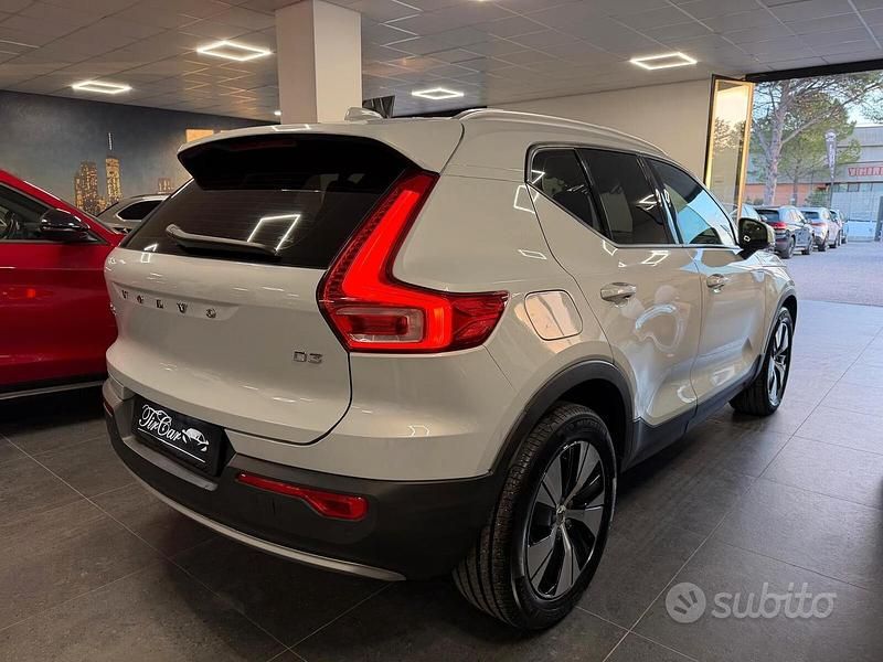 Usata Volvo XC40 Business Edition 150 CV (110 kW) 2020 Grigio SUV