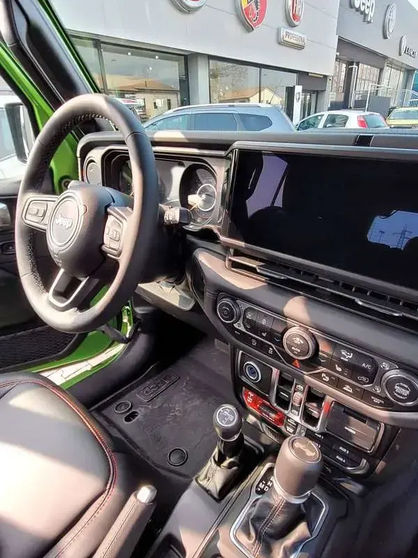 Usata Jeep Wrangler Rubicon 272 CV (200 kW) 2026 Verde SUV