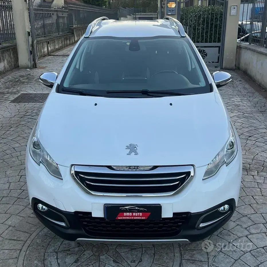 Usata Peugeot 2008 Allure 92 CV (67 kW) 2014 Bianco SUV