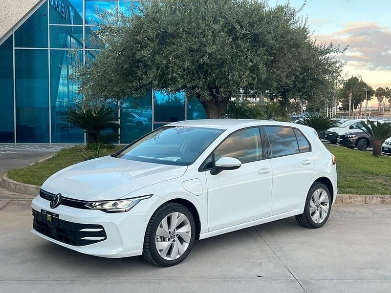 Nuova VW Golf VIII 150 CV (110 kW) 2025 Bianco Berlina