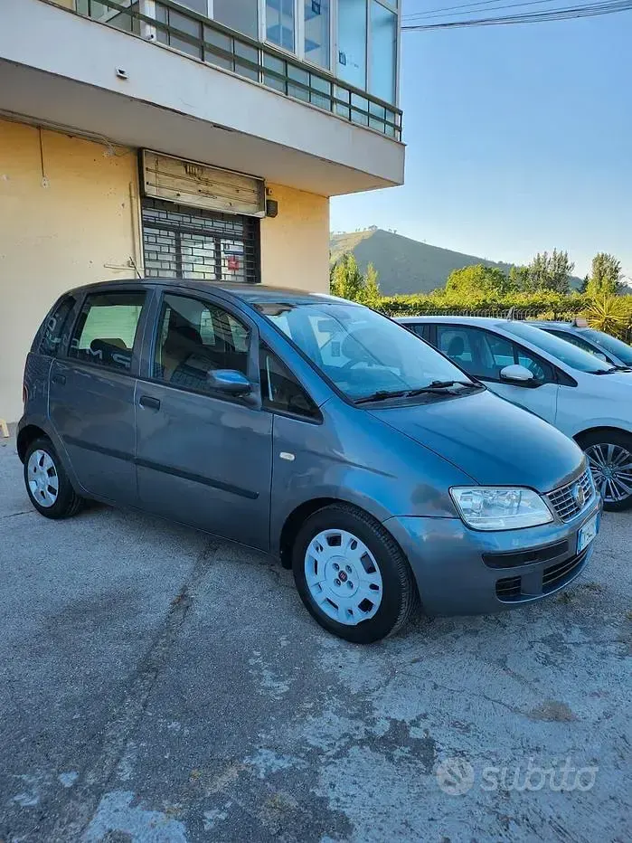 Usata Fiat Idea 69 CV (50 kW) 2009 Grigio Monovolume