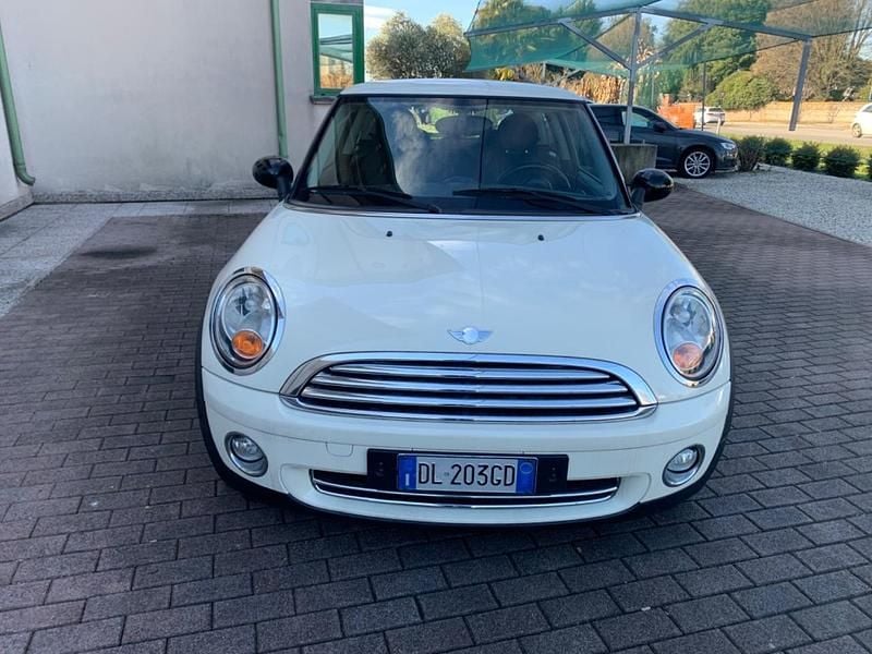 Usata Mini ONE 95 CV (69 kW) 2007 Beige Utilitaria