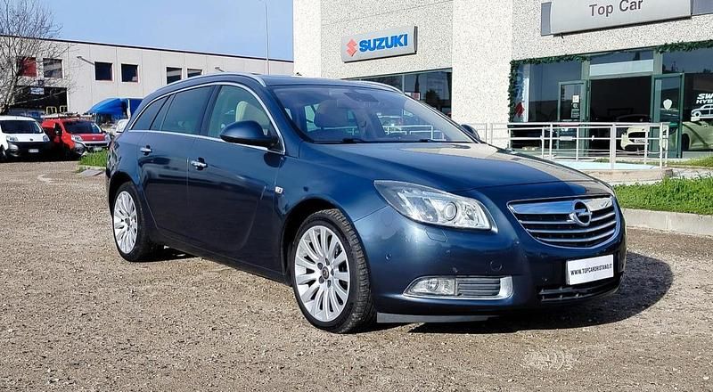 Blu Usata 2010 Opel Insignia Station wagon | 7800 € (Molto cara) - Immagine 1/4