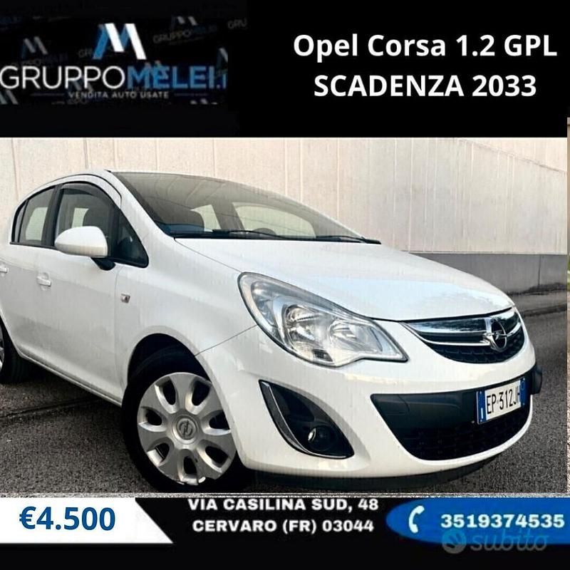 Usata Opel Corsa 85 CV (62 kW) 2013 Bianco Berlina