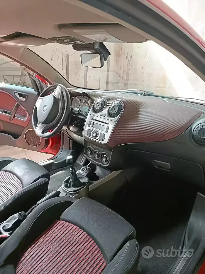 Usata Alfa Romeo MiTo 155 CV (114 kW) 2009 Rosso Utilitaria