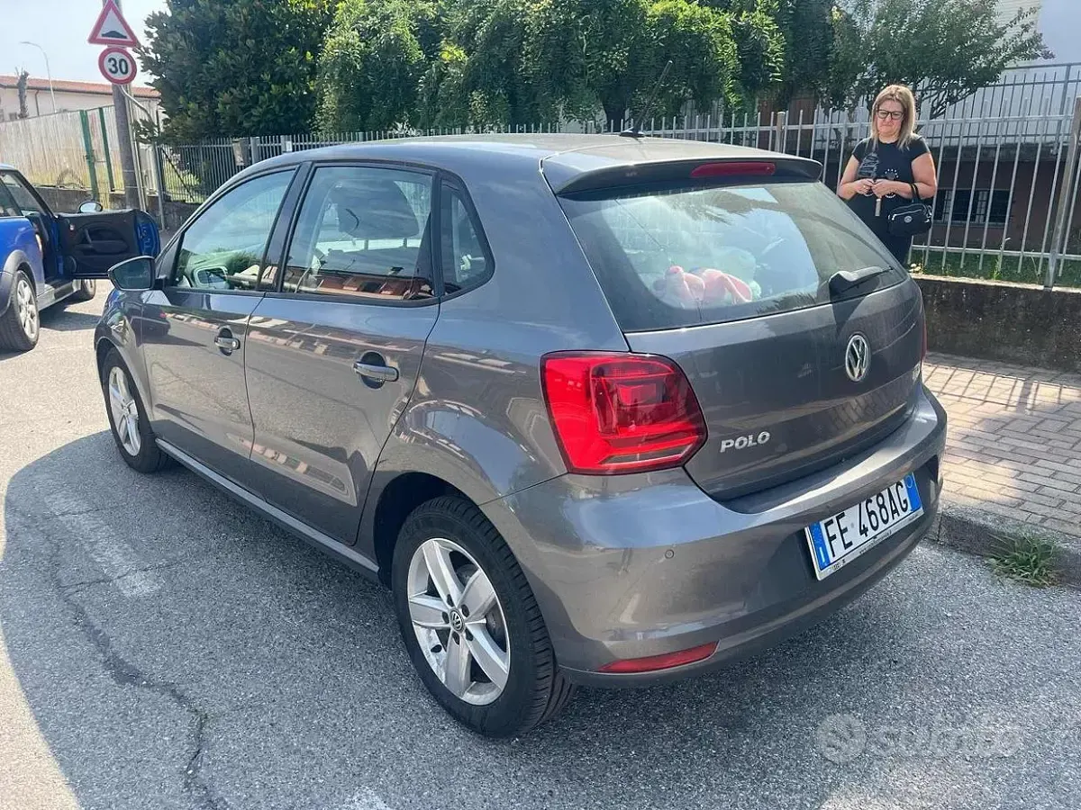 Usata VW Polo Comfortline 75 CV (55 kW) 2016 Grigio Berlina