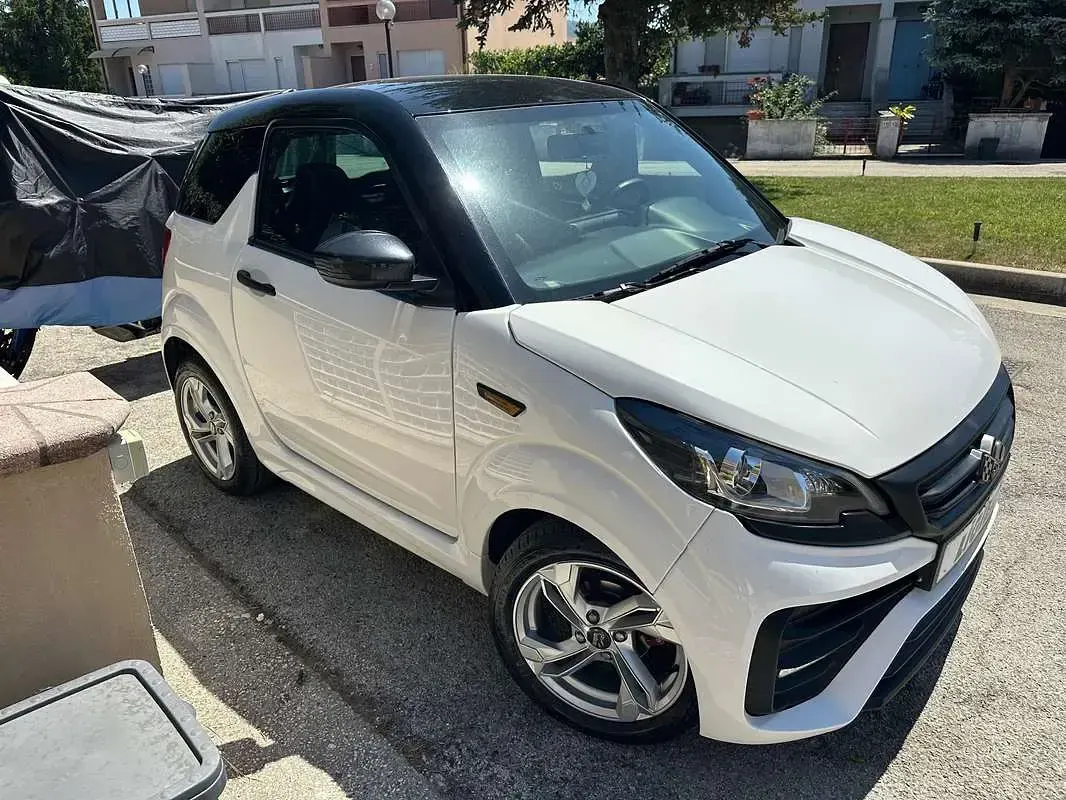 Usata Ligier JS50 2024 Bianco Utilitaria
