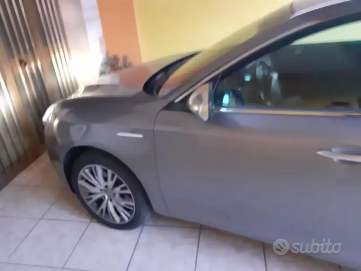 Usata Alfa Romeo Giulietta 170 CV (125 kW) 2012 Utilitaria