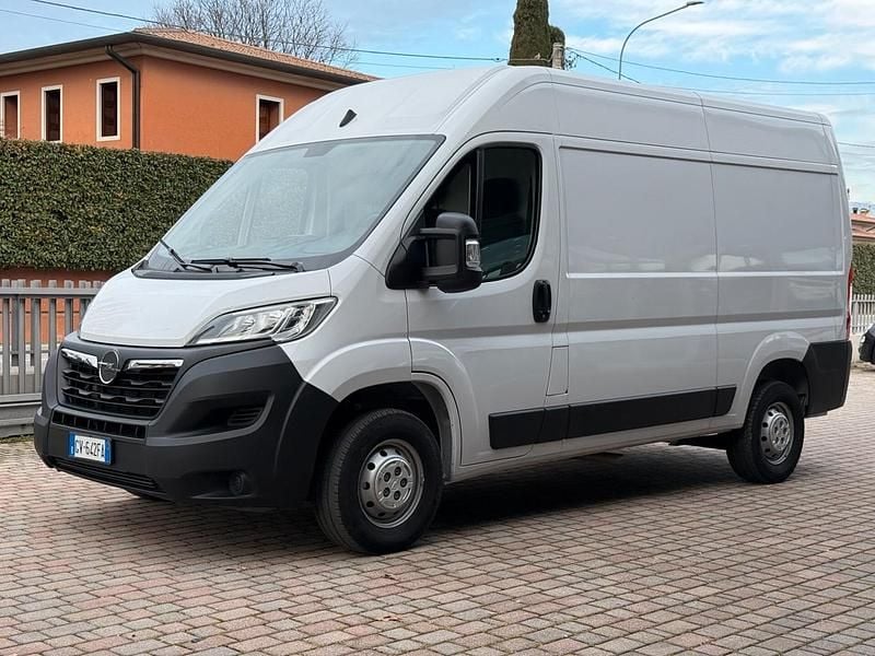 Usata Opel Movano 140 CV (102 kW) 2024 Bianco Furgone