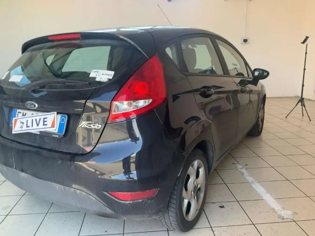 Usata Ford Fiesta Business Edition 69 CV (50 kW) 2012 Nero Berlina