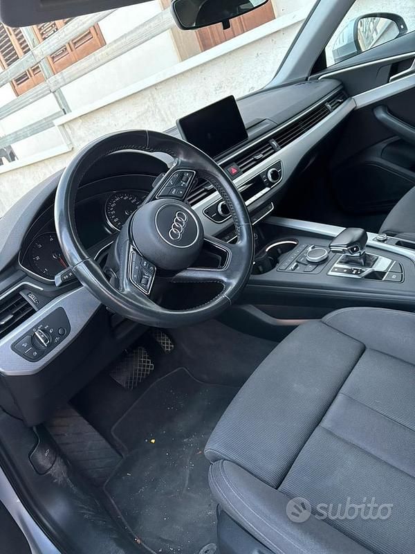 Usata Audi A4 218 CV (160 kW) 2019 Grigio Station wagon