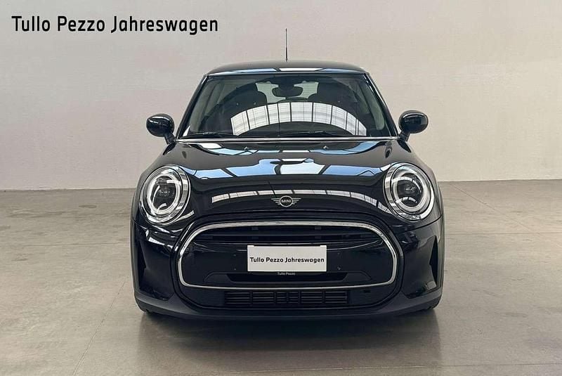 Usata Mini ONE Classic 102 CV (75 kW) 2022 Midnight black metal Utilitaria