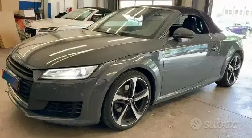 Usata Audi TT Roadster Sport 180 CV (132 kW) 2016 Grigio Cabrio