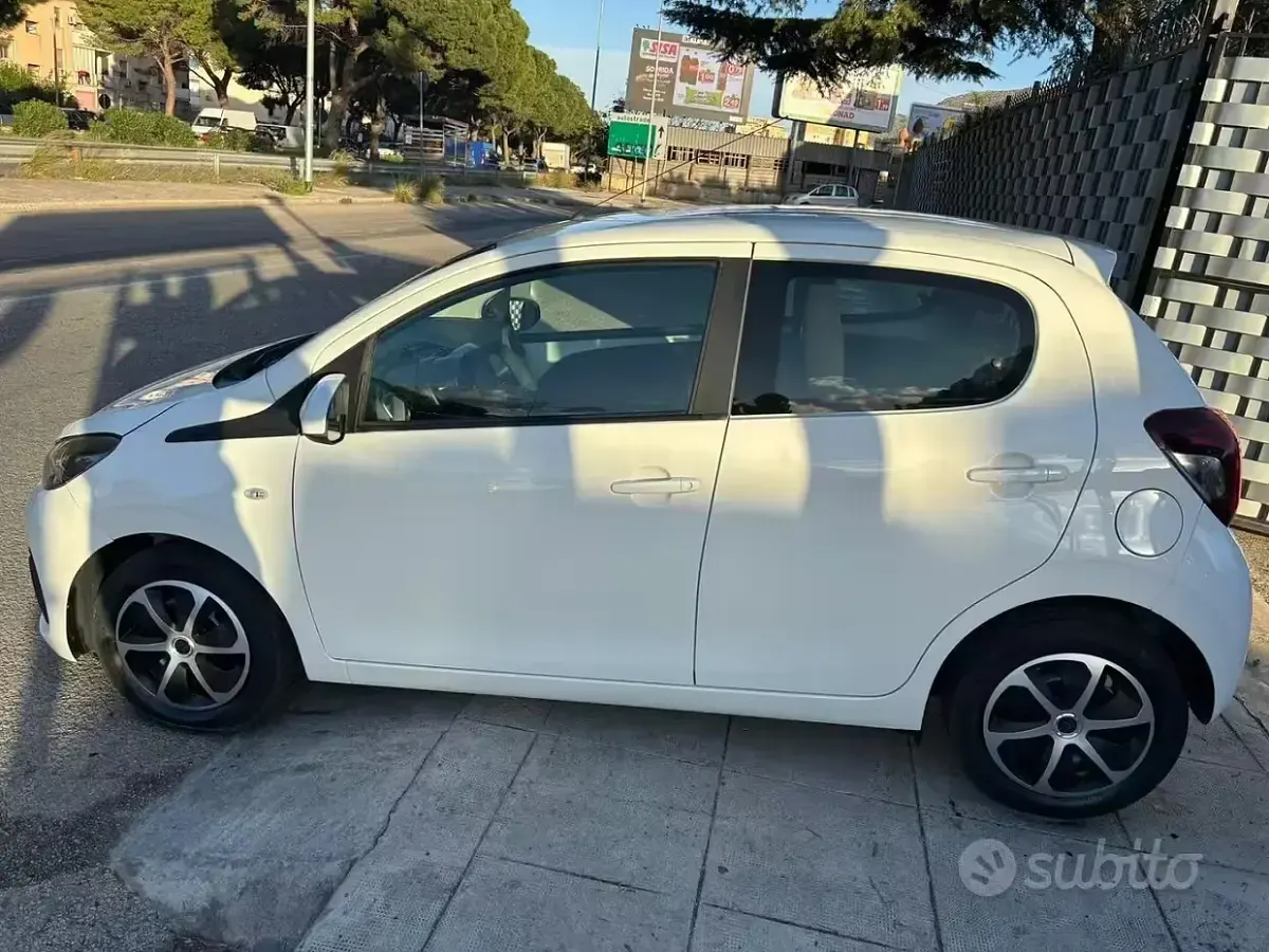 Usata Peugeot 108 69 CV (50 kW) 2018 Nero Utilitaria