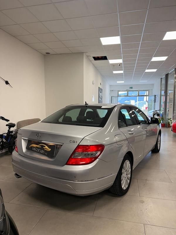 Usata Mercedes C220 169 CV (124 kW) 2007 Argento Berlina