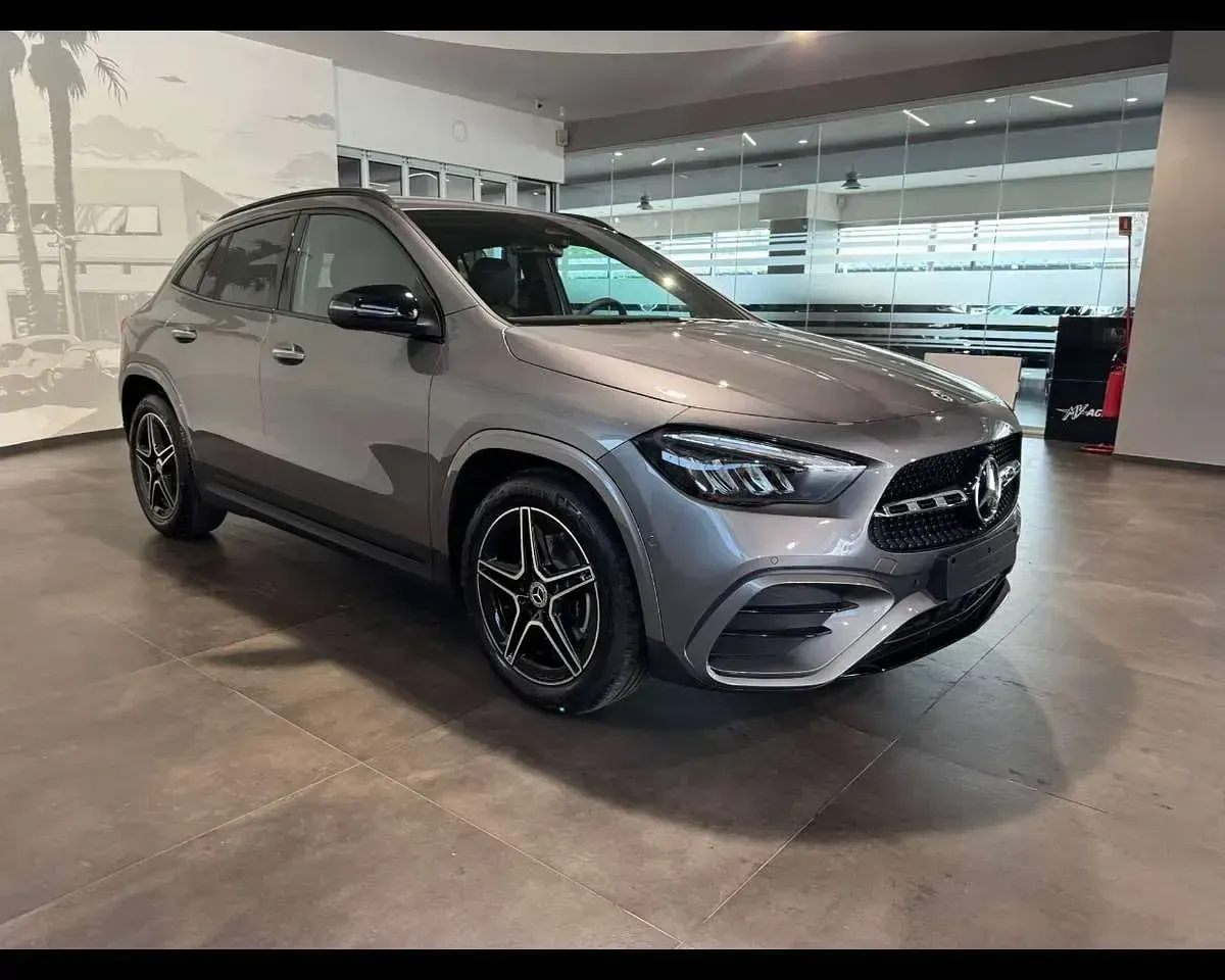 Usata Mercedes GLA200 AMG line 163 CV (119 kW) 2025 SUV