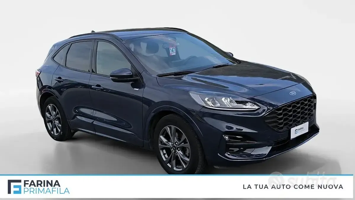 Usata Ford Kuga ST-Line 190 CV (139 kW) 2023 Blu blazer SUV