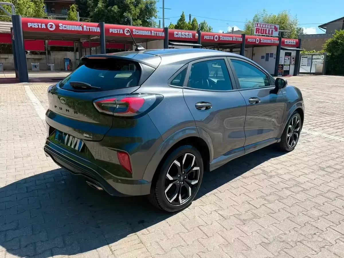 Begagnad Ford Puma ST-Line 125 HK (91 kW) 2022 Grå SUV