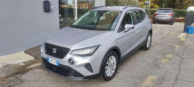 Usata Seat Arona Reference 95 CV (69 kW) 2023 Grigio SUV