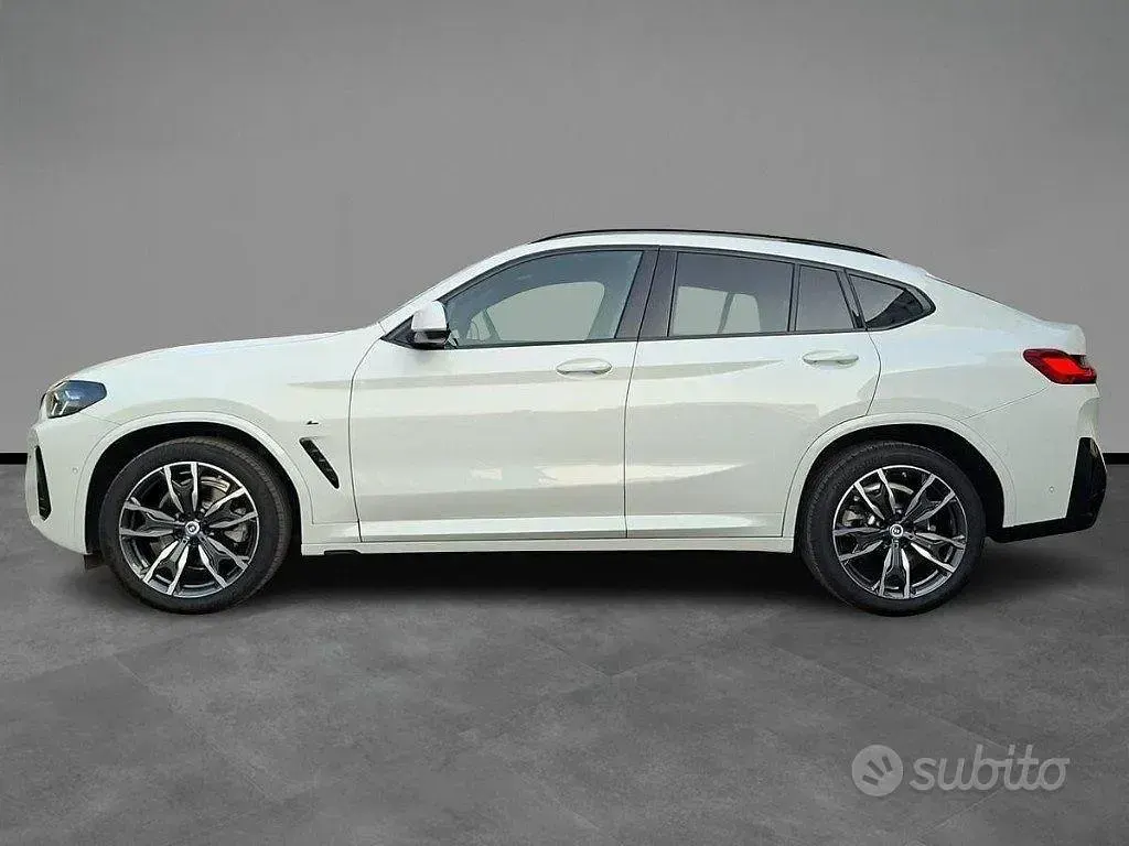 Usata BMW X4 M Sport 184 CV (135 kW) 2023 Bianco / pastello SUV