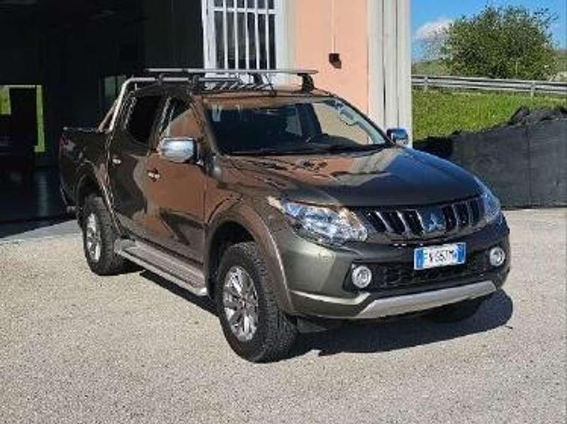 Occasion Mitsubishi L200 Intense 181 PK (133 kW) 2017 Grijs Pickup