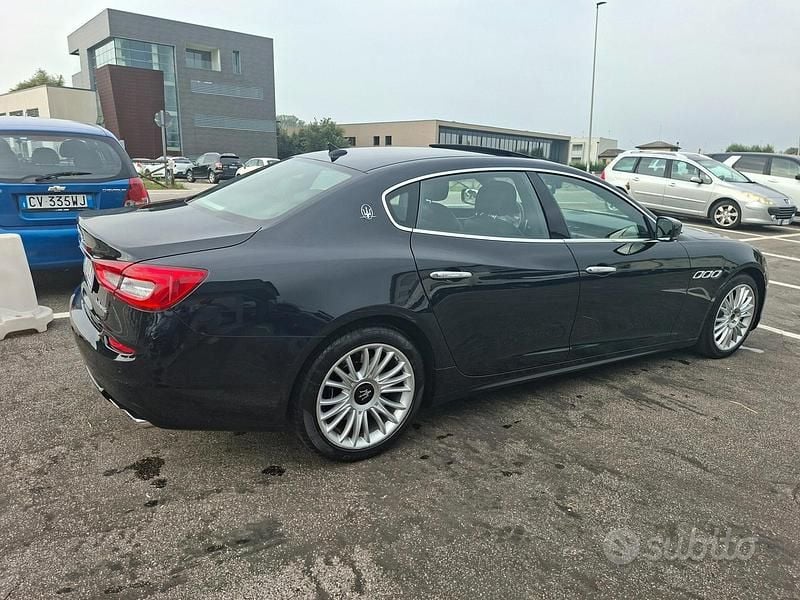 Usata Maserati Quattroporte 274 CV (201 kW) 2014 Nero Berlina