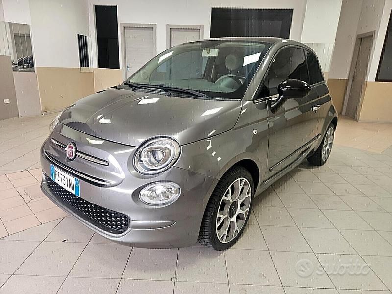 Begagnad Fiat 500 Lounge 69 HK (50 kW) 2017 Grå Sedan