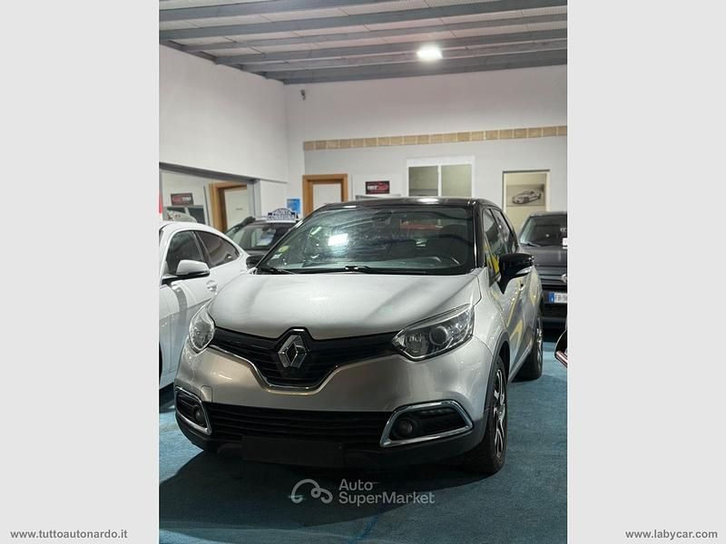 Usata Renault Captur 90 CV (66 kW) 2014 Grigio SUV