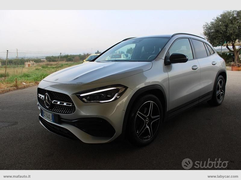 Usata Mercedes GLA200 Premium 149 CV (109 kW) 2020 Argento SUV