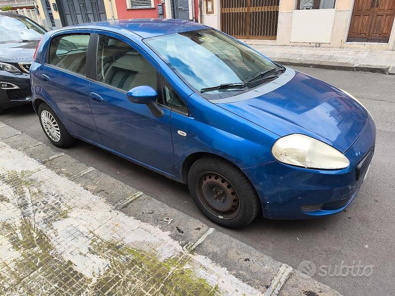 Usata Fiat Punto 75 CV (55 kW) 2009 Blu Utilitaria