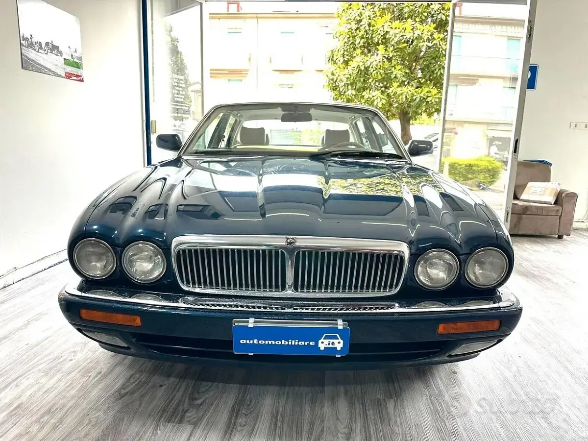 Usata Jaguar XJ6 211 CV (155 kW) 1995 Blu Berlina