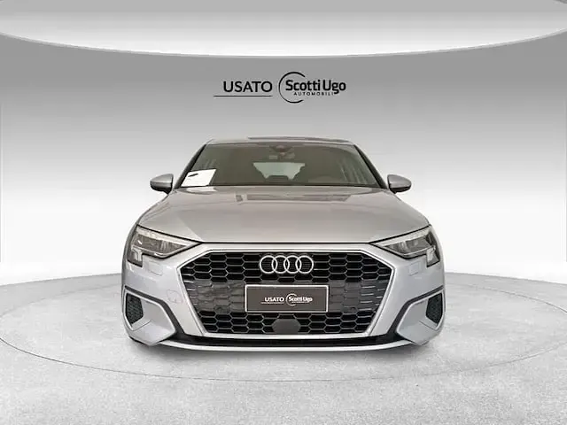 Usata Audi A3 Advanced Plus 150 CV (110 kW) 2021 Argento metallizzato Berlina