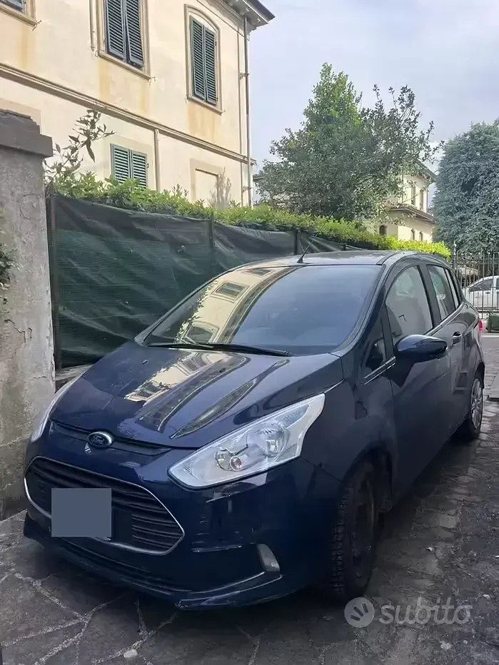 Usata Ford B-MAX Titanium 75 CV (55 kW) 2015 Blu Monovolume