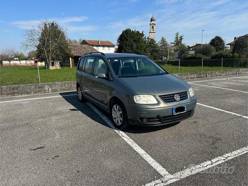 Usata VW Touran 2004 Monovolume