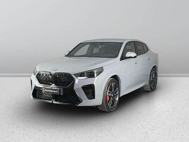 Grigio metalizzato Usata 2025 BMW X2 M Sport SUV | 48.900 € (Ottimo prezzo) - Immagine 1/4