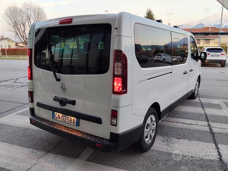 Usata Renault Trafic 150 CV (110 kW) 2023 Bianco Monovolume