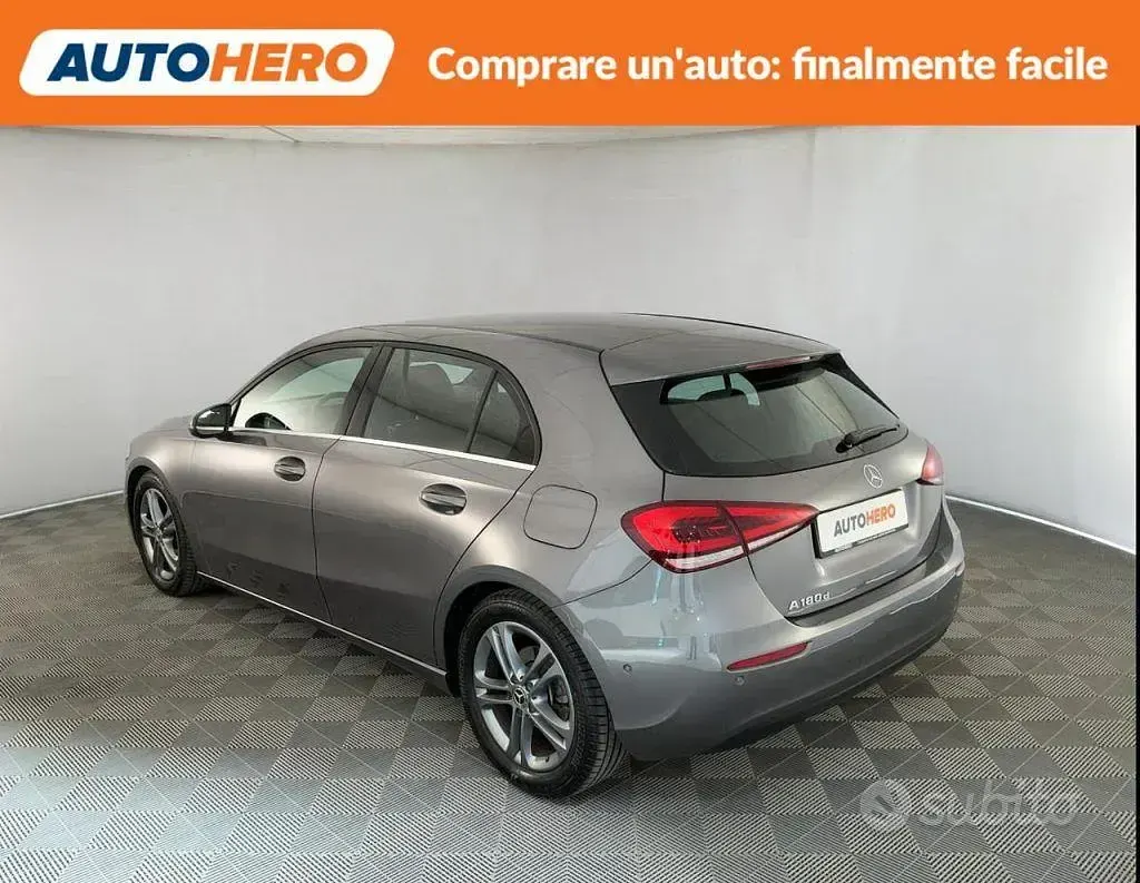 Usata Mercedes A180 Executive 116 CV (85 kW) 2019 Grigio Berlina
