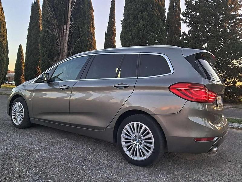 Usata BMW 218 Gran Tourer Luxury Line 150 CV (110 kW) 2016 Grigio Monovolume