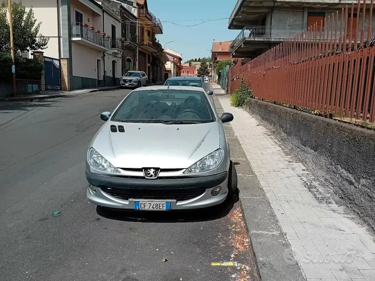 Usata Peugeot 206 109 CV (80 kW) 2003 Grigio Cabrio