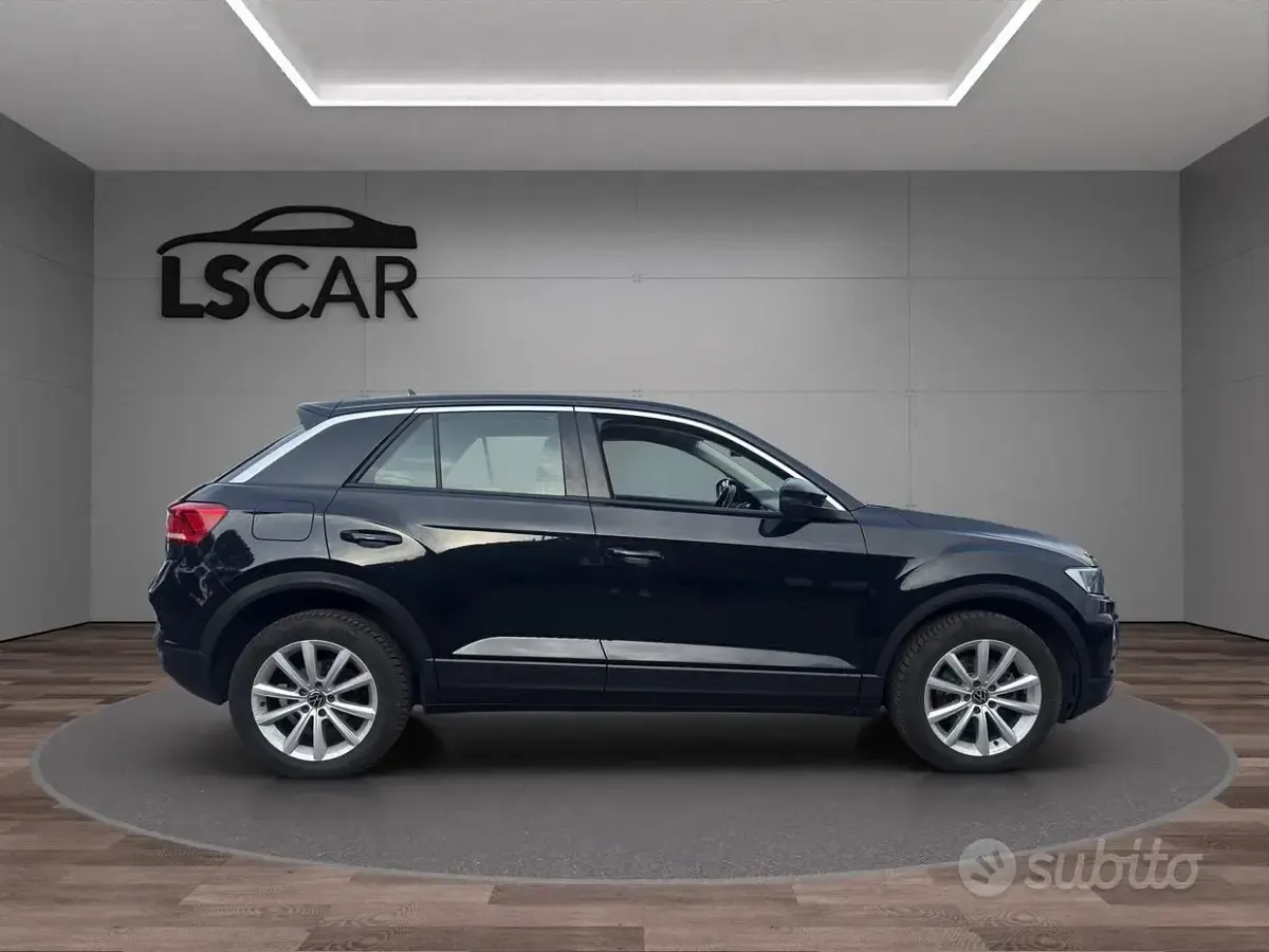 Usata VW T-Roc Style 110 CV (80 kW) 2018 Grigio SUV