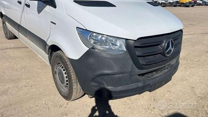 Usata Mercedes E-Sprinter 85 kW (116 CV) 2022 Bianco Furgone