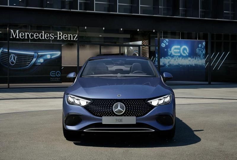 Nuova Mercedes EQE350 135 kW (184 CV) 2026 Nero