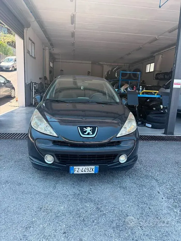 Usata Peugeot 207 68 CV (50 kW) 2008 Nero Berlina