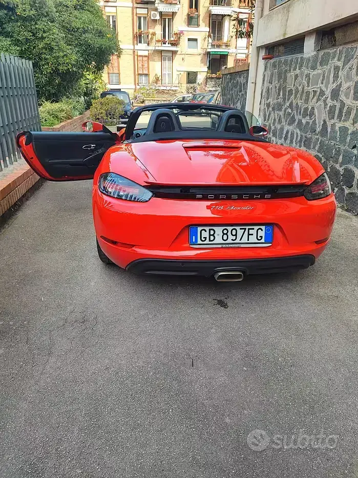 Usata Porsche 718 300 CV (220 kW) 2020 Rosso Cabrio