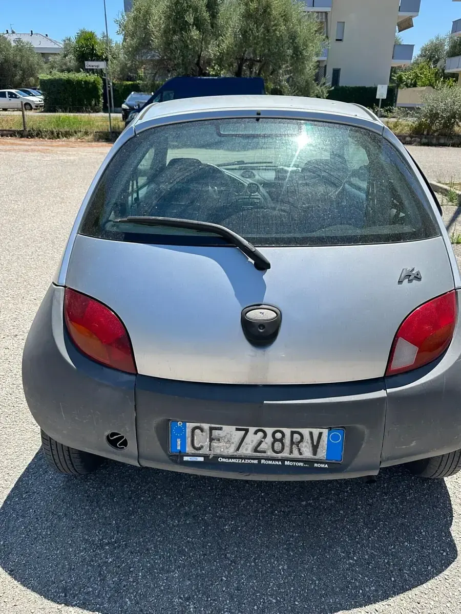 Usata Ford Ka 69 CV (50 kW) 2003 Argento Utilitaria