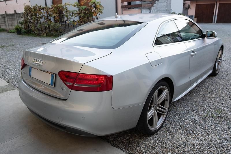 Usata Audi A5 S-Line 180 CV (132 kW) 2011 Grigio Coupé