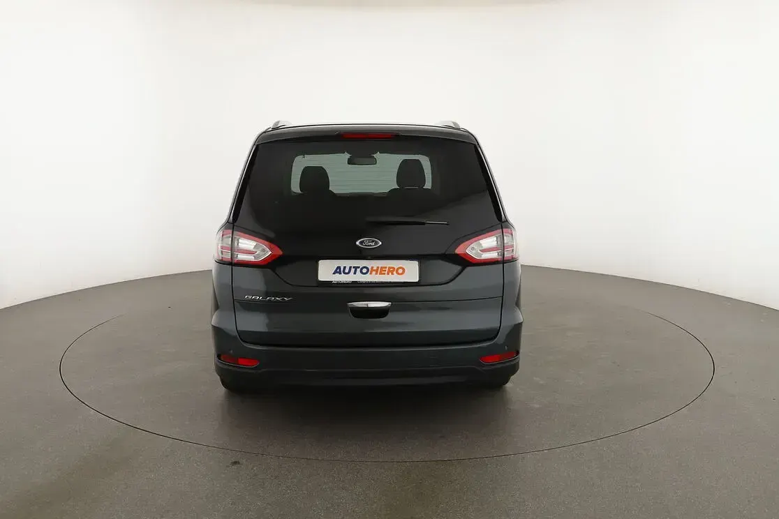 Usata Ford Galaxy Titanium 150 CV (110 kW) 2016 Verde Monovolume