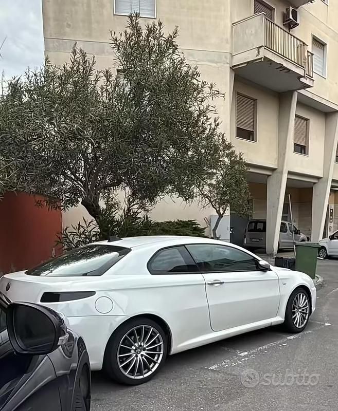 Usata Alfa Romeo GT 150 CV (110 kW) 2009 Bianco Coupé