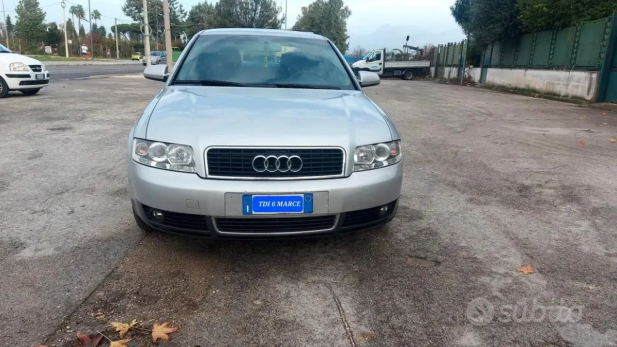 Usata Audi A4 130 CV (95 kW) 2004 Grigio Berlina