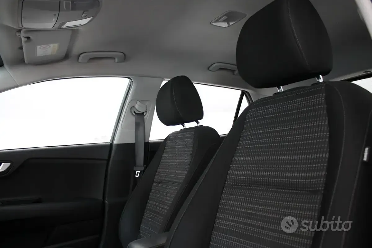 Usata Kia Stonic Style 100 CV (73 kW) 2019 Grigio SUV